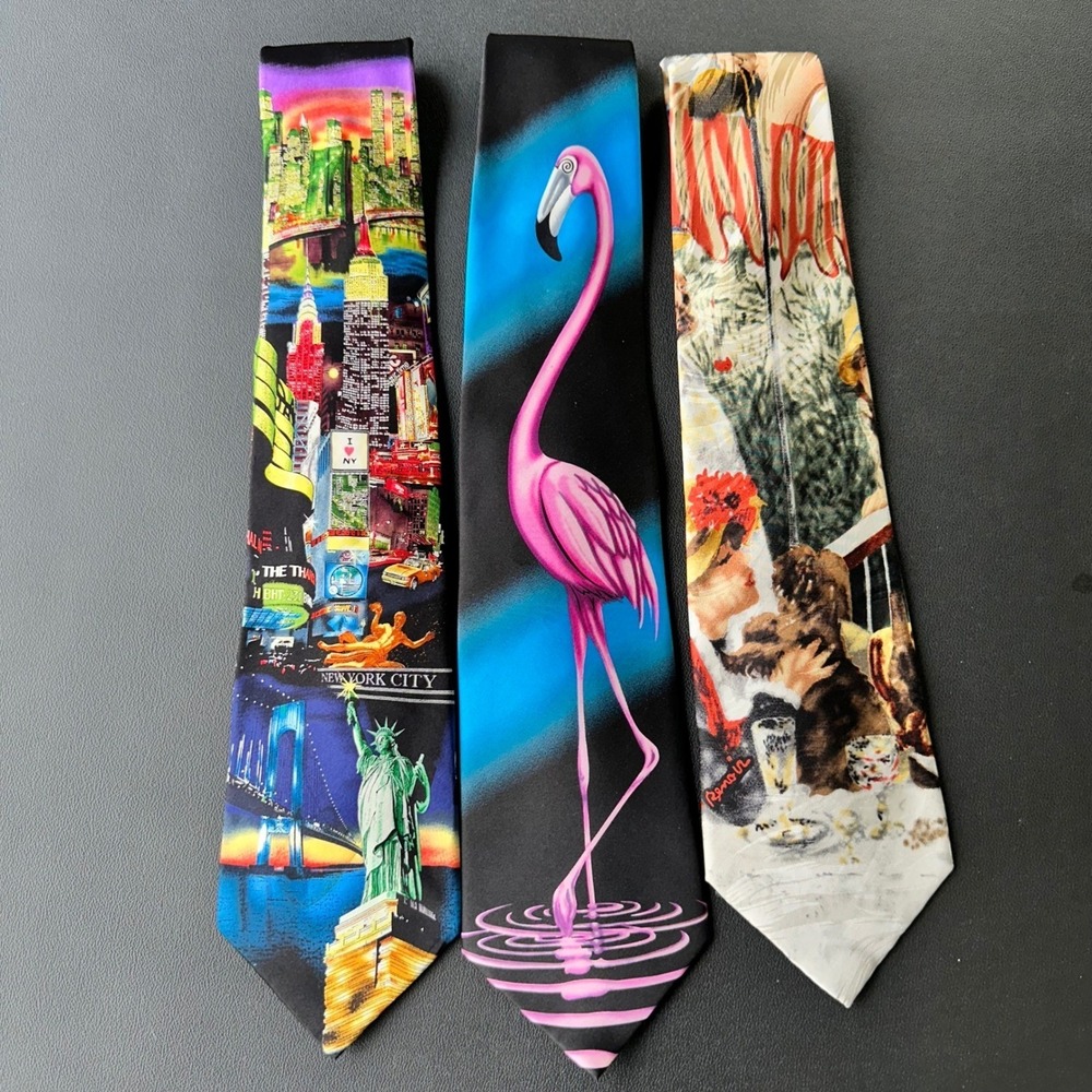 Museum Artifacts Brand Necktie Lot Multicolor Silk Art NYC Flamingo Excellent